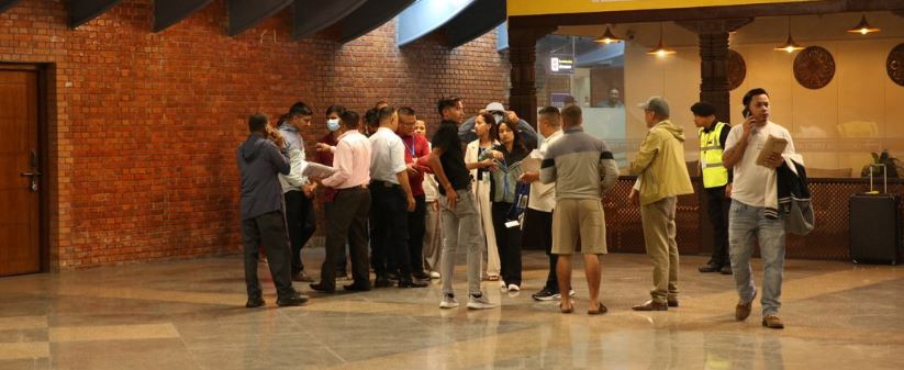अमेरिकाले डिपोर्ट गरेका १९ नेपाली आइपुगे काठमाडौँ